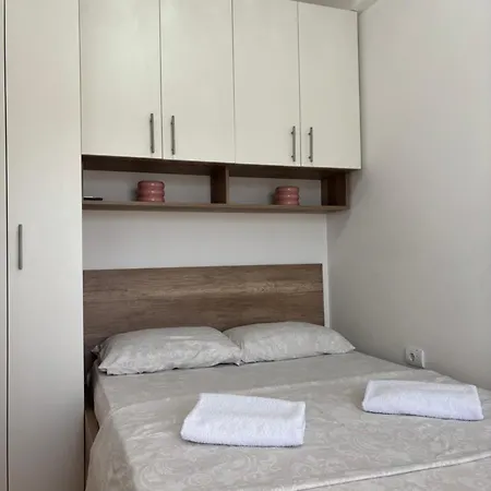 Milvid & Free Parking Apartment